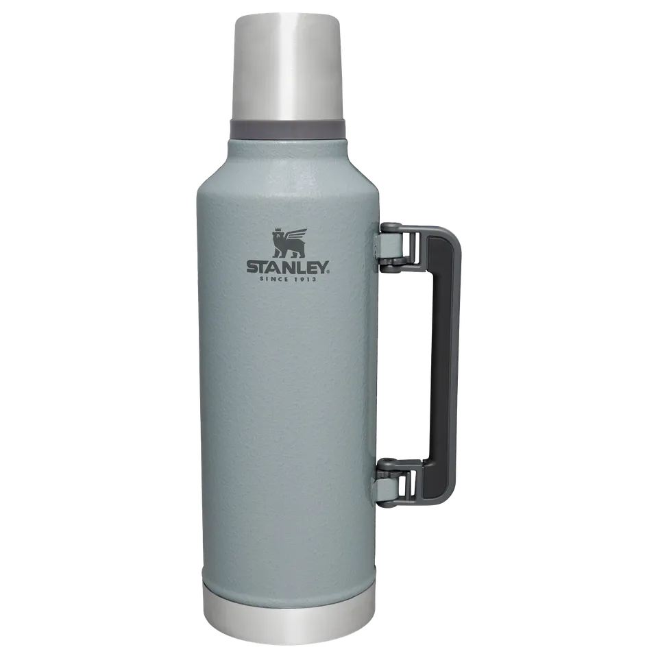 stanley-1913-classic-legendary-bottle-2-5-qt image 1