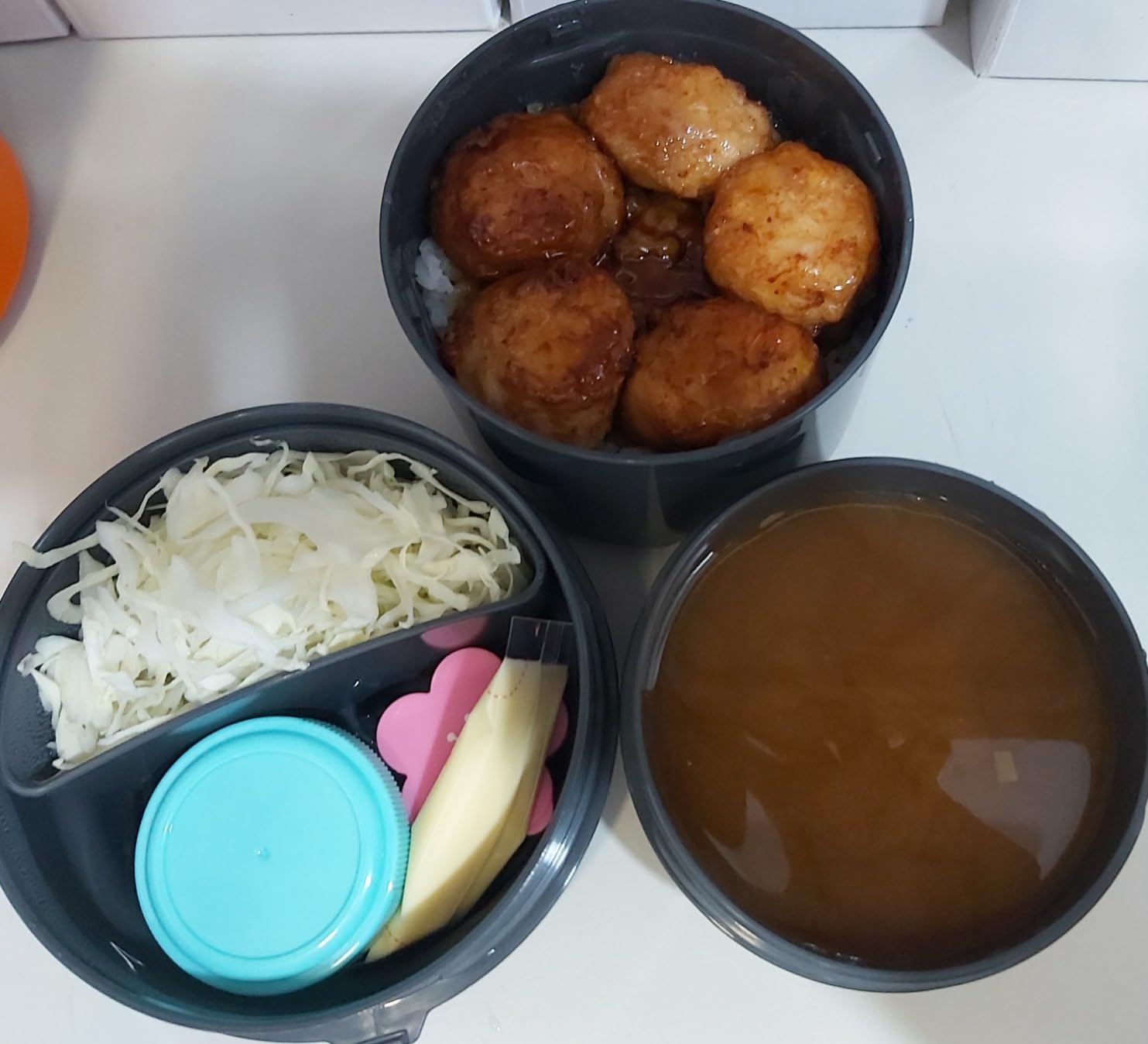 Nice but bowls not microwave safe?