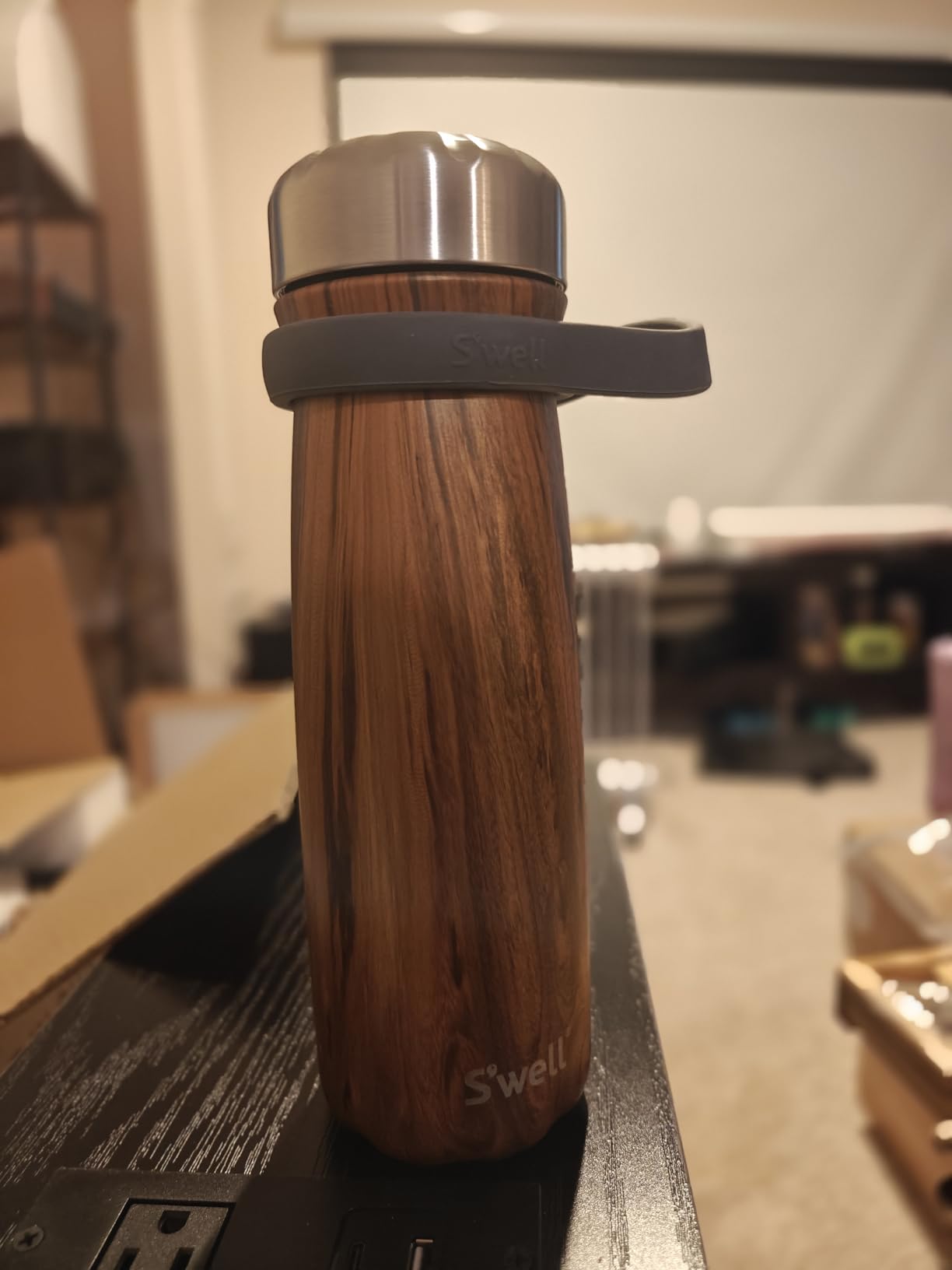 Great bottle, but not for hot drinks