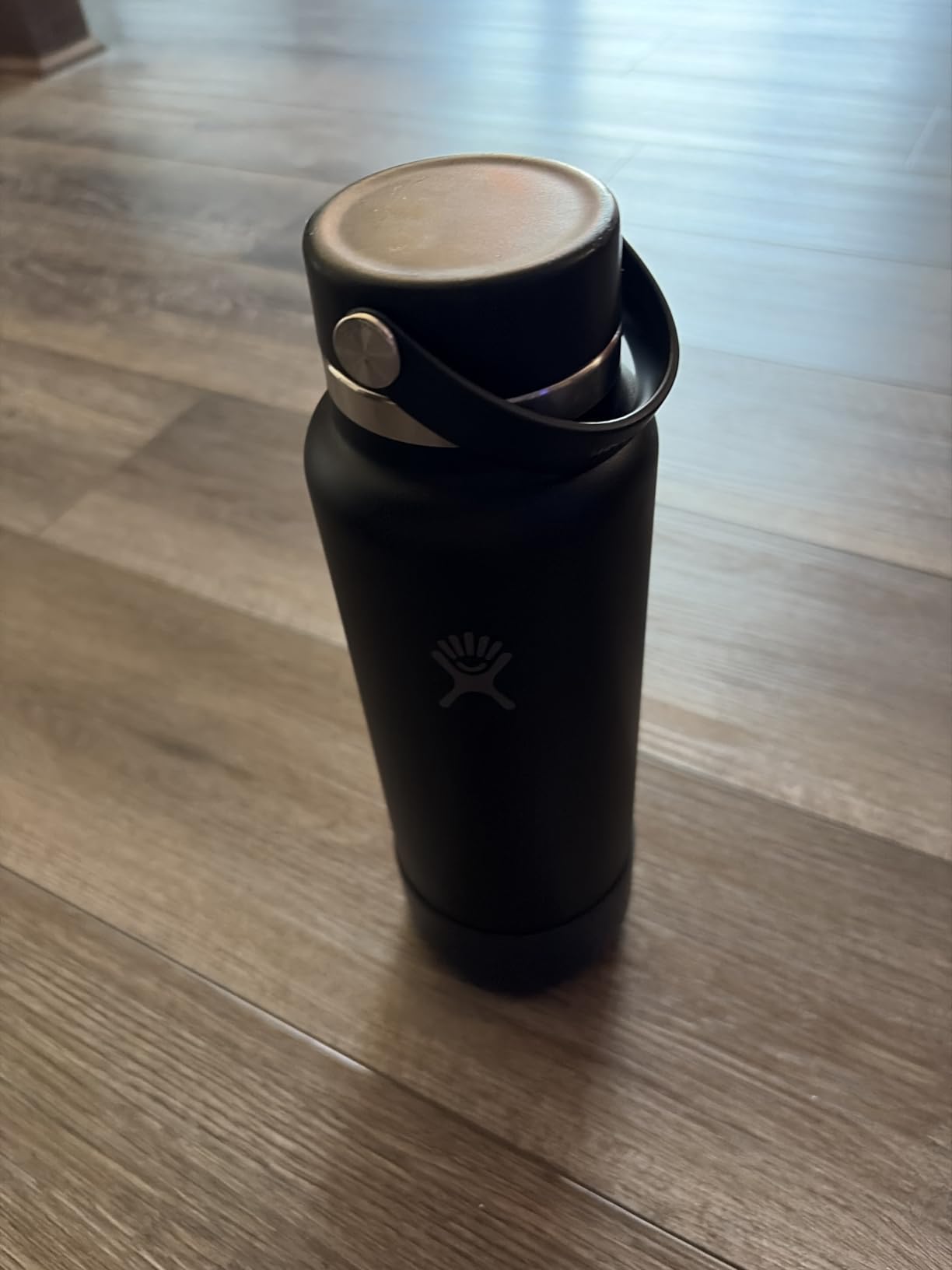 Huge capacity, keeps cold forever