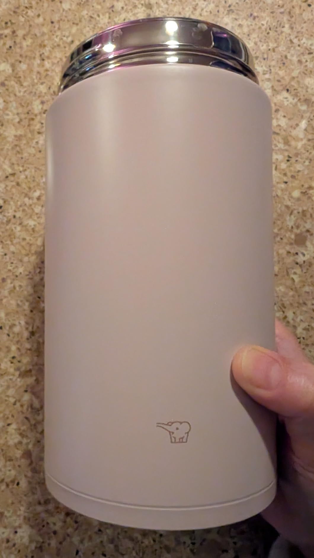Keeps meals hot and fresh