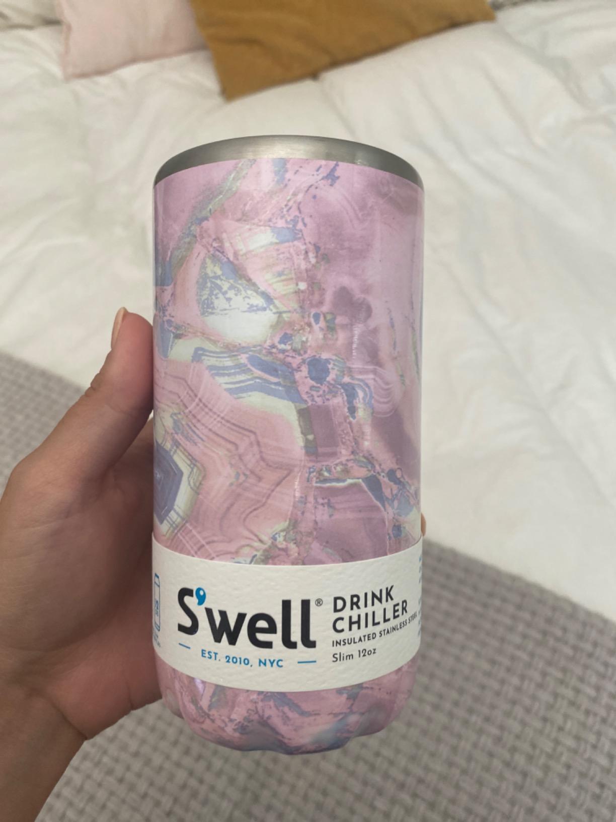 Keeps drinks ice cold