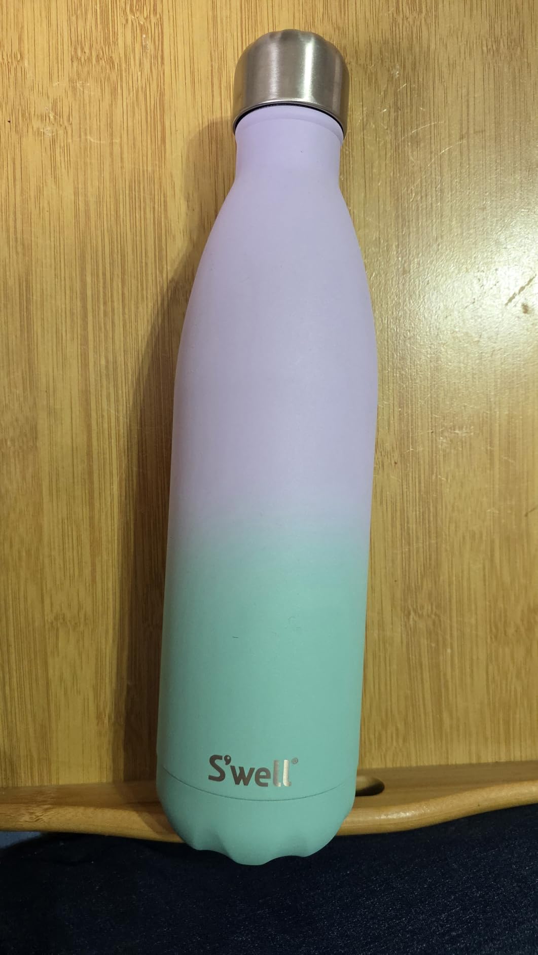 Great bottle but lid is hard to unscrew at first