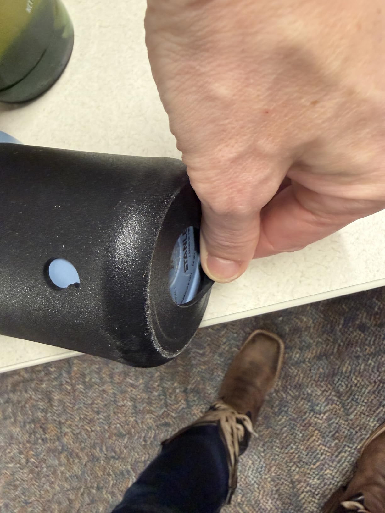 Lid leaks