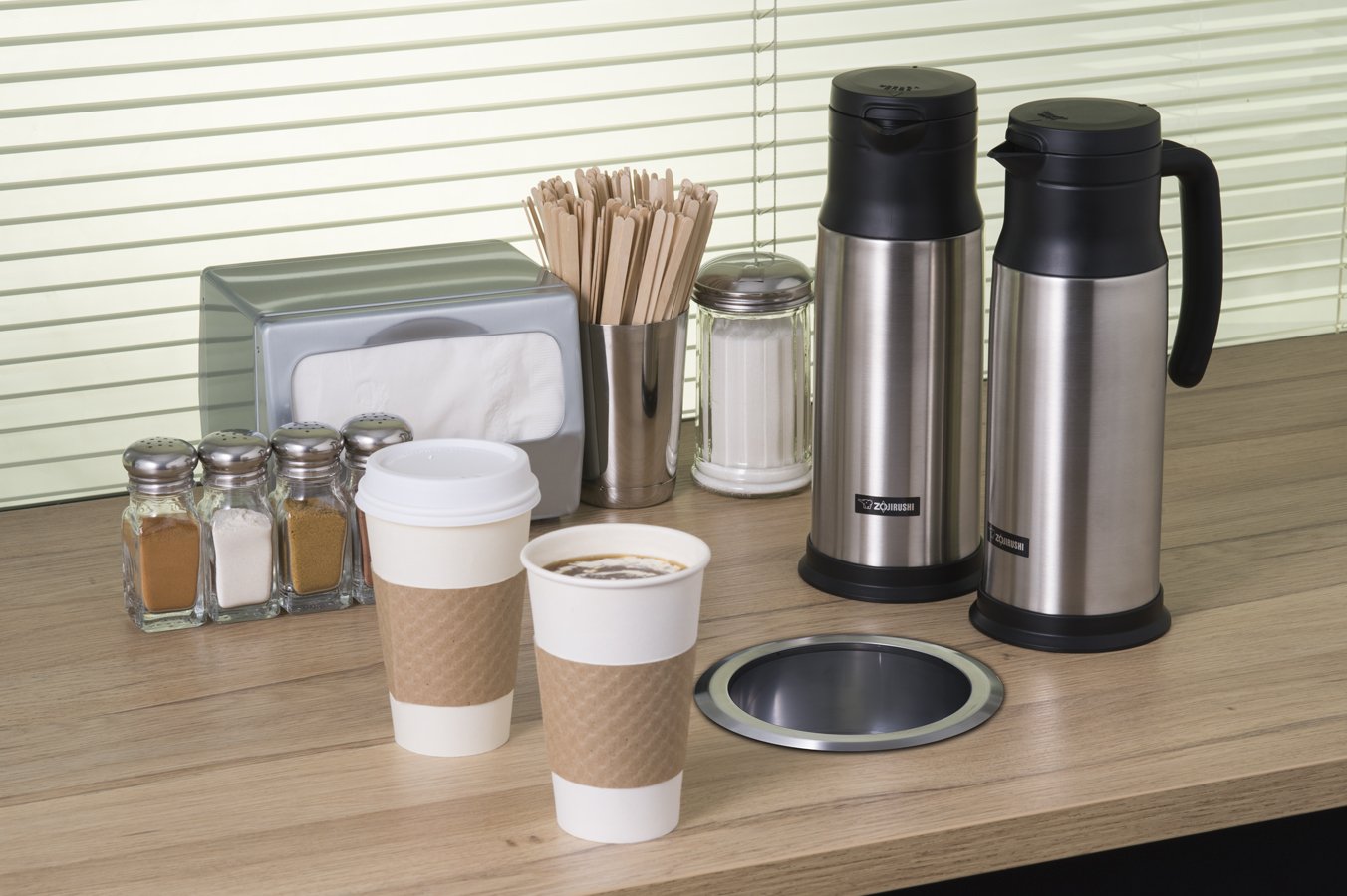 zojirushi-sh-mae10-34-oz-stainless-vacuum-creamer-dairy-server-nsf-certified image 6
