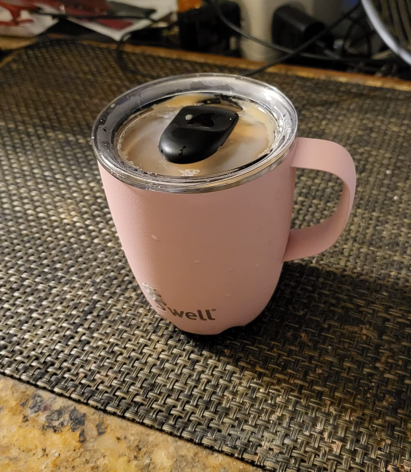 Great mug but lid is not leakproof