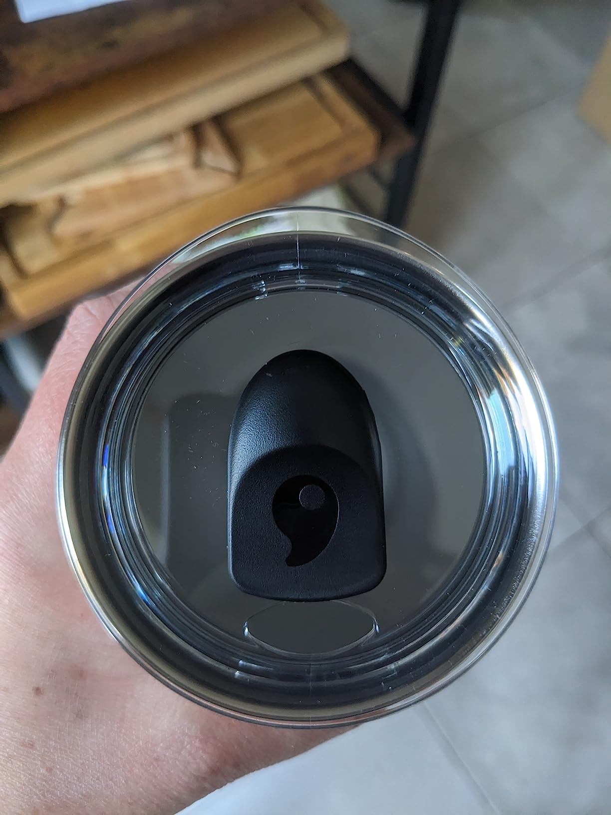 Keeps drinks cold all day