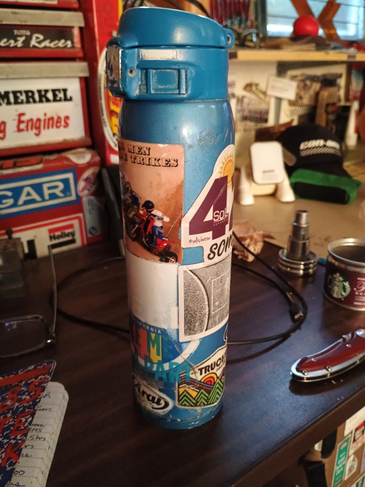 Keeps coffee hot for hours