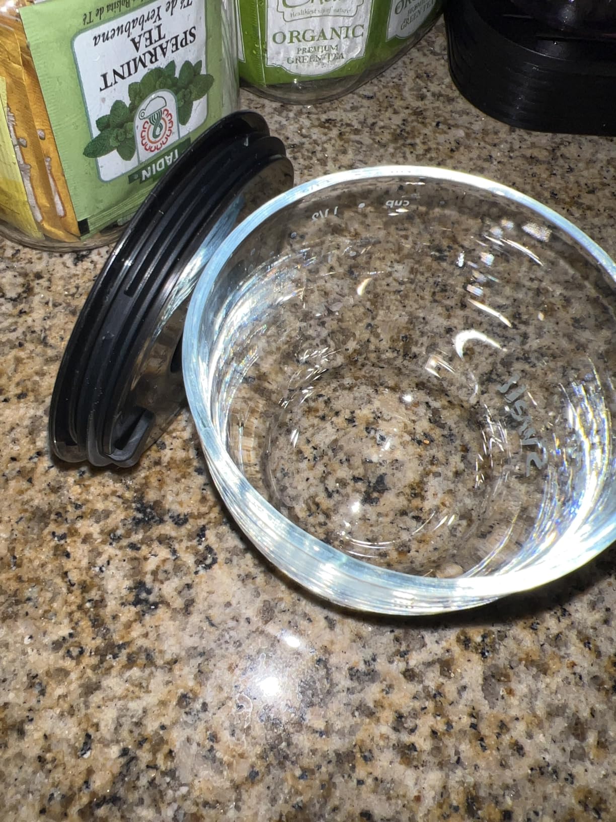 Lids are flimsy