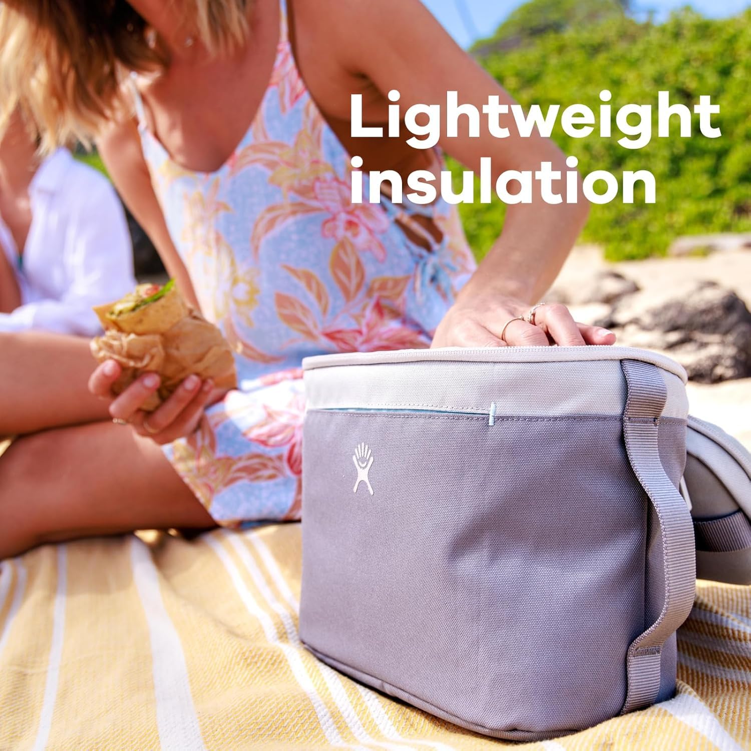 hydro-flask-lunch-bag-insulated-adult-lunch-cooler-for-men-and-women-5-l-sandpip image 3