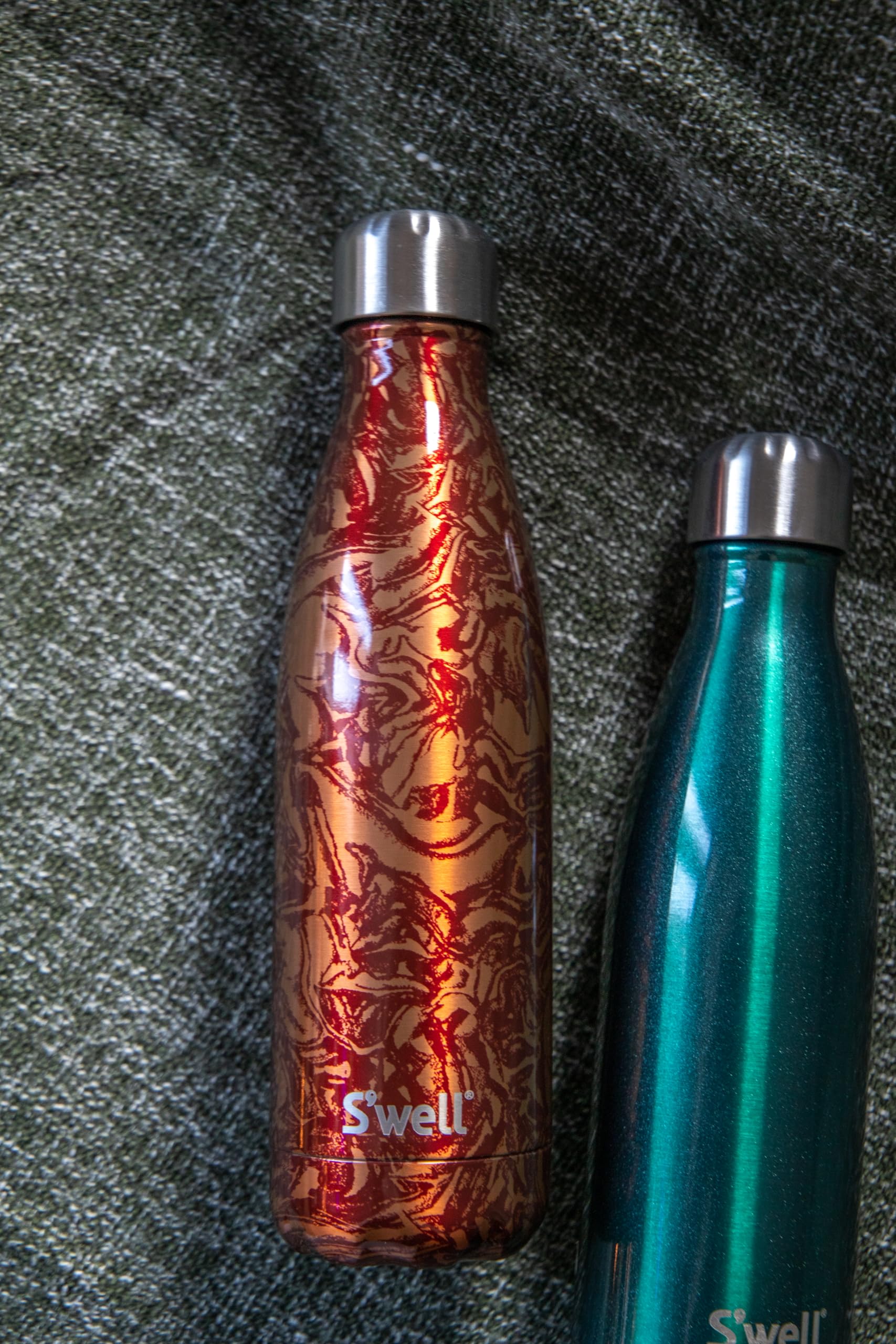 s-well-original-water-bottle-500ml-green-sapphire-triple-layered-vacuum-insulate image 4