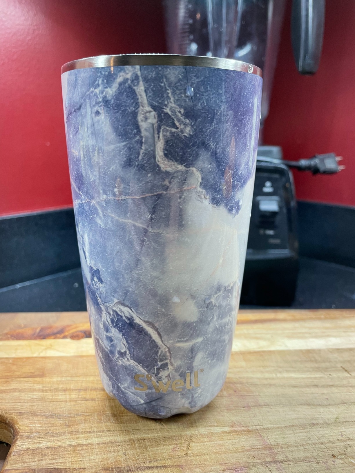 Great tumbler, but no lid