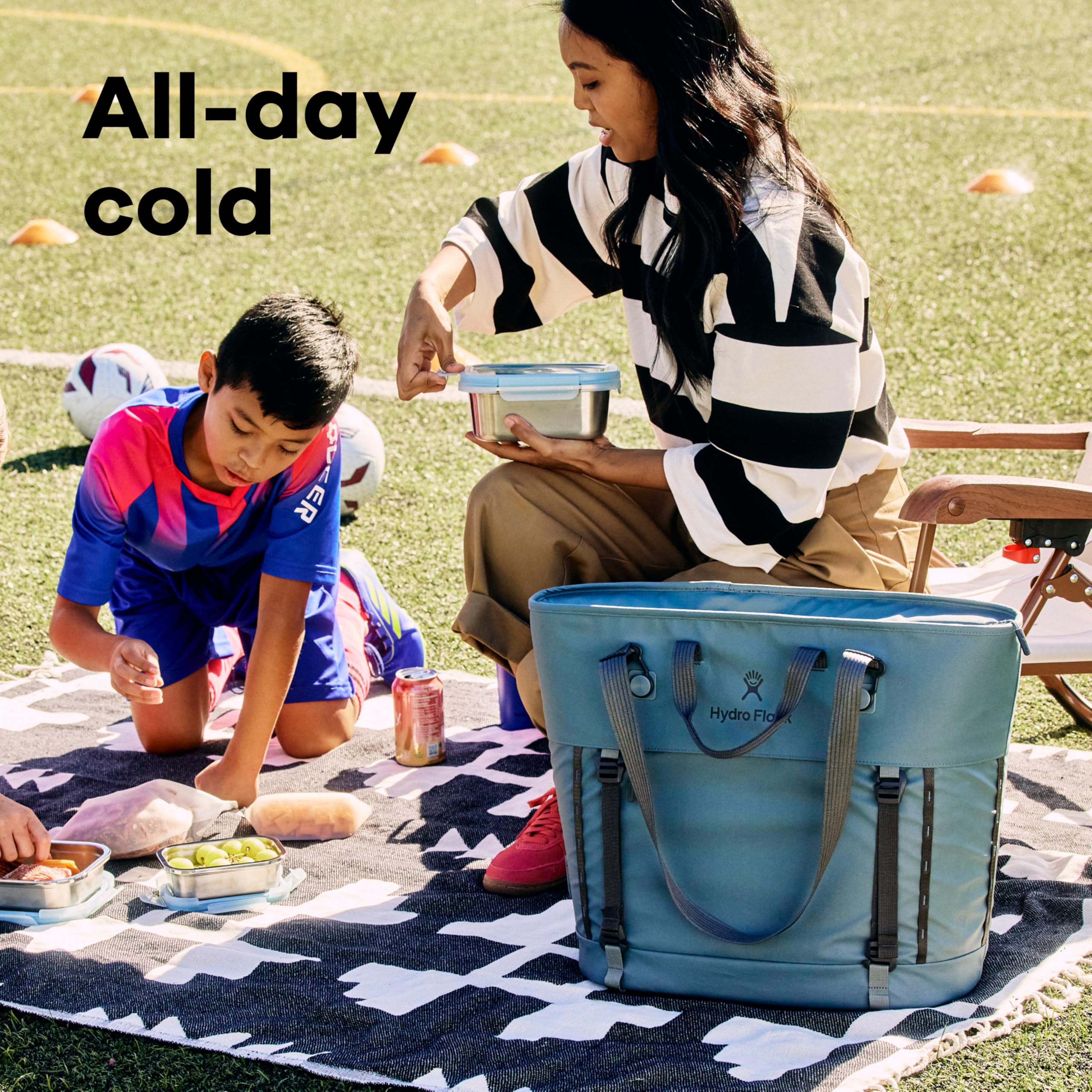 hydro-flask-carryout-cooler-tote-30l-capri-blue image 6