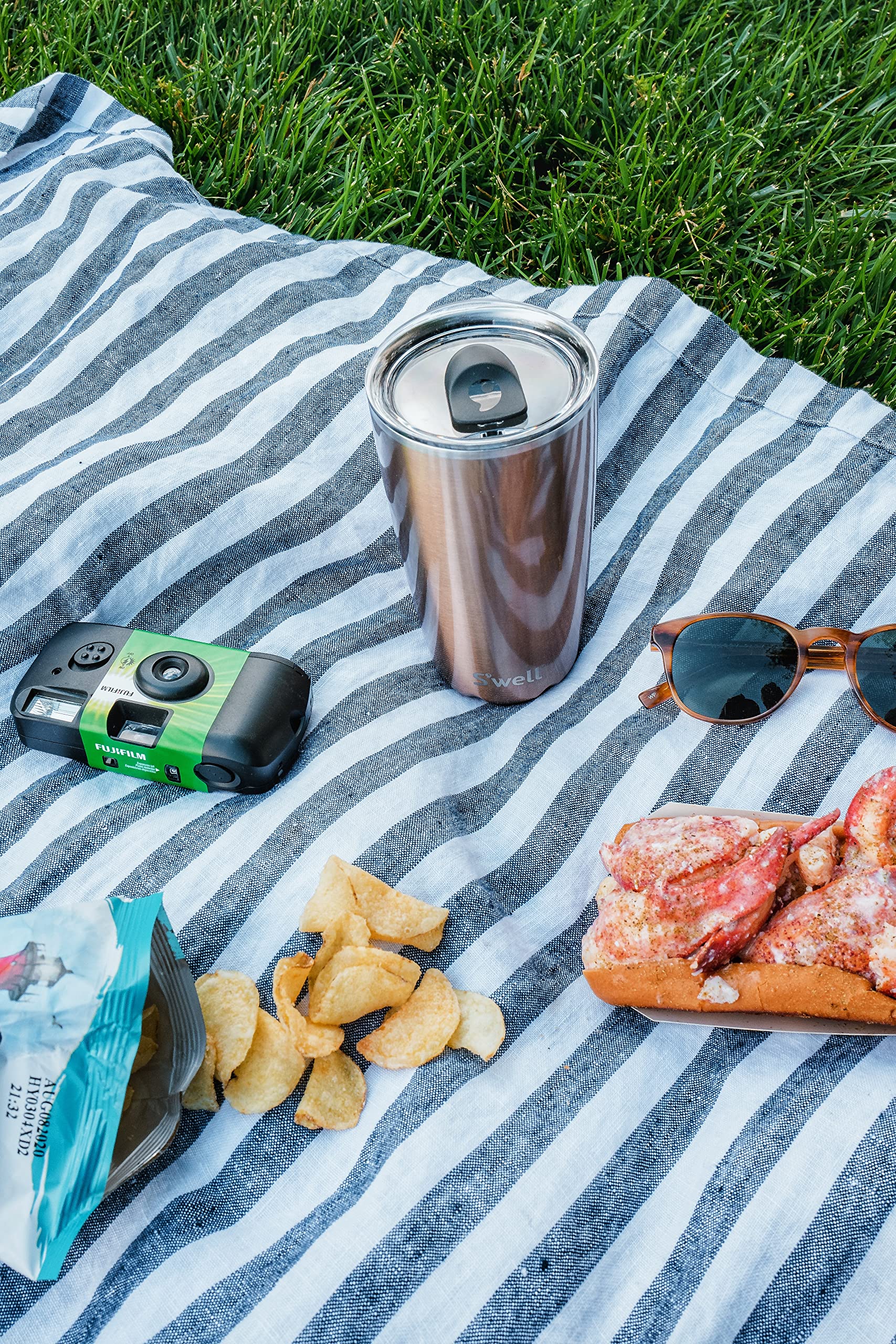 s-well-tumbler-with-lid-530ml-pyrite-vacuum-insulated-travel-cup-12h-cold-4h-hot image 5