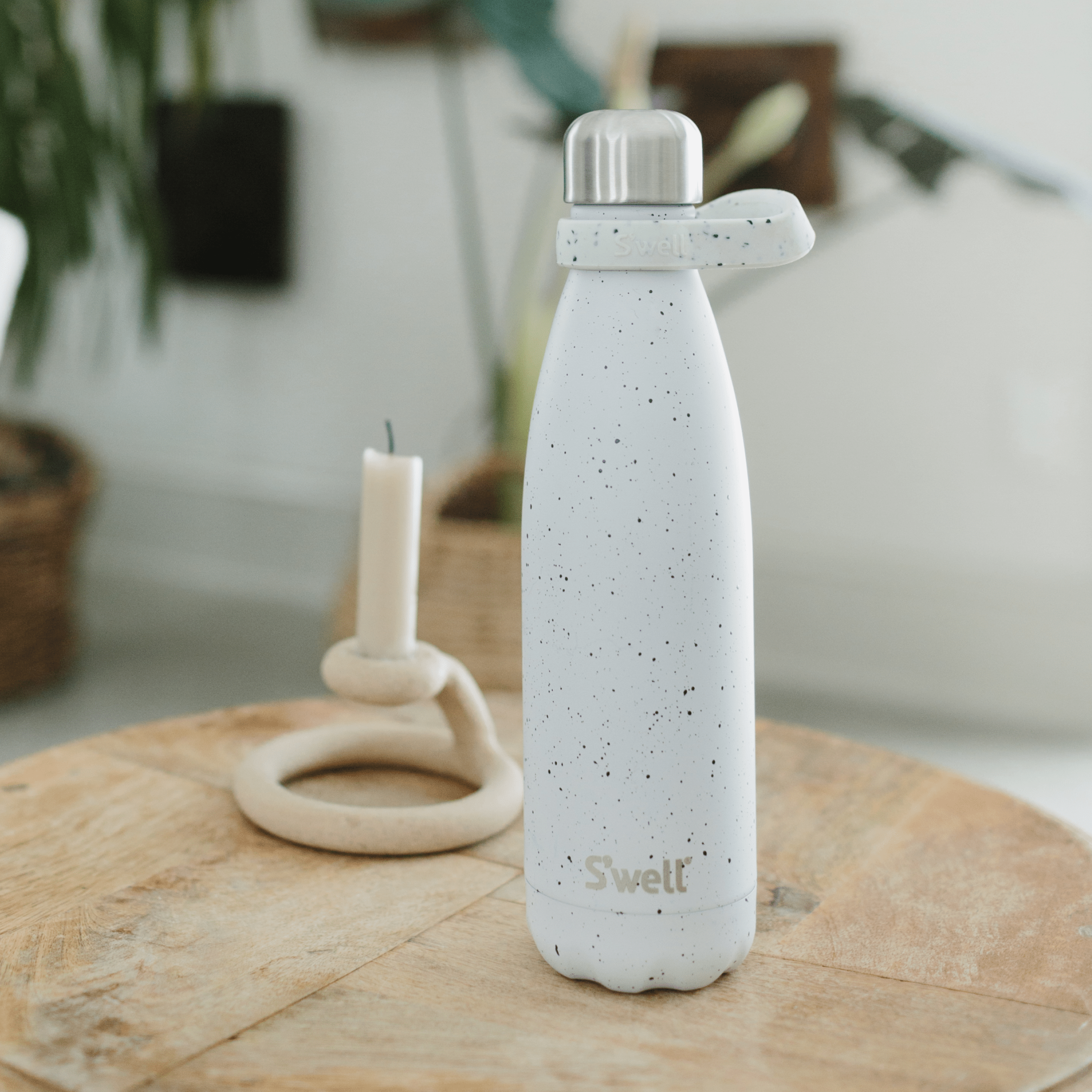 s-well-bottle-handle image 3